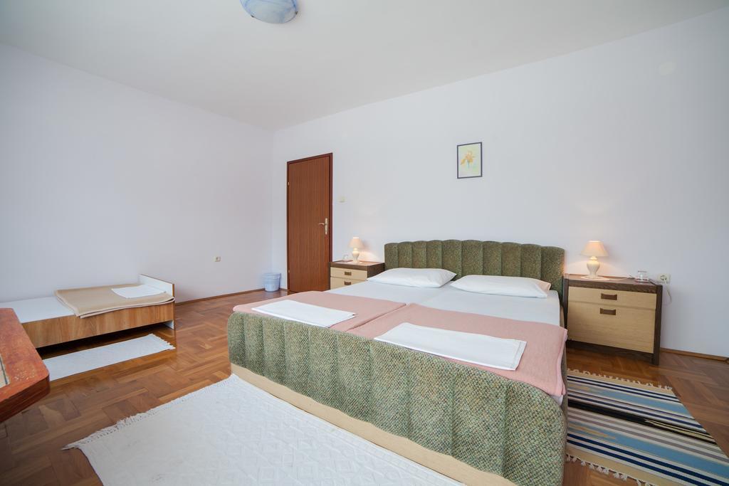 Guest House Hodak Rakovica Extérieur photo